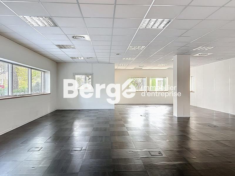 Bureau - 520 m²