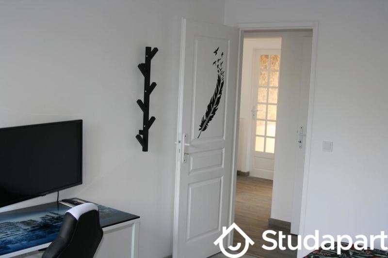 Chambre - 14 m² - 1 pièce