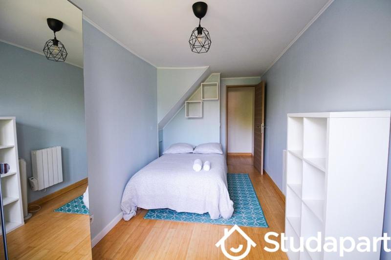 Chambre - 9 m² - 1 pièce