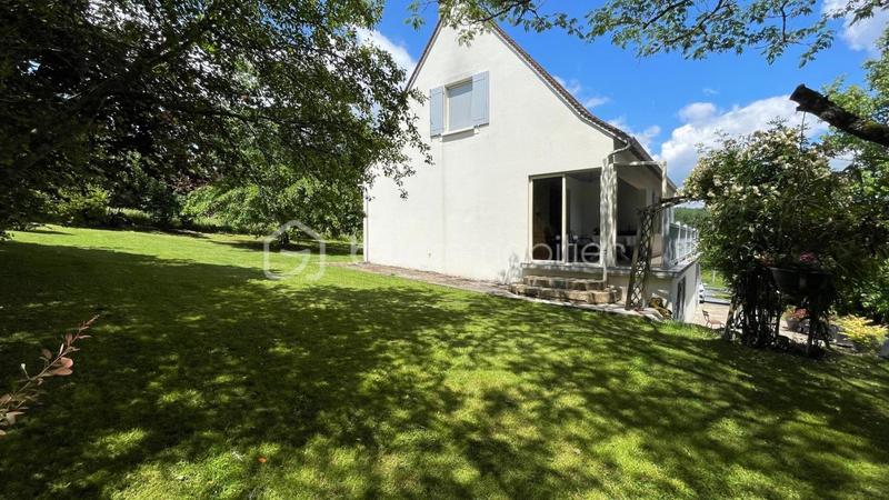 Propriété - 169 m² - 6 pièces