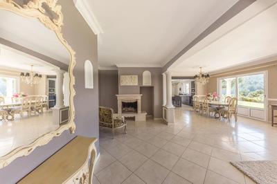 Maison - 188 m² - 7 pièces