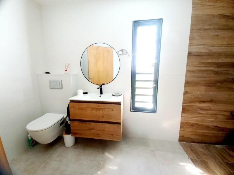 Maison - 107 m² - 4 pièces