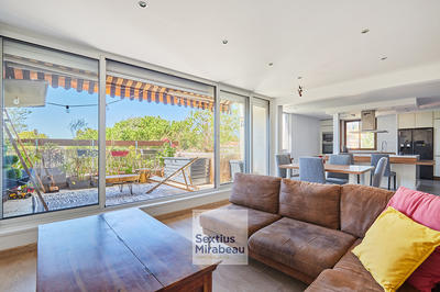 Appartement - 110 m² - 5 pièces