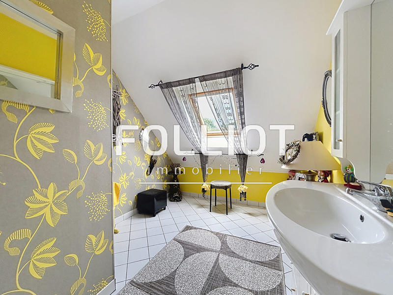 Maison - 185 m² - 5 pièces