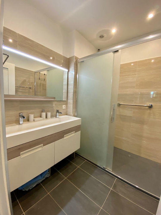 Appartement - 81 m² - 3 pièces