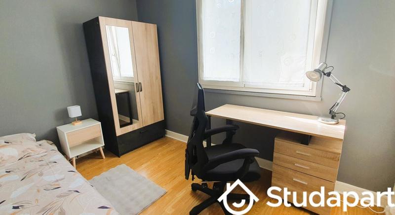 Chambre - 10 m² - 1 pièce