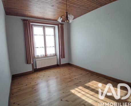 Maison - 99 m² - 5 pièces