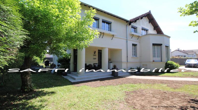 Maison - 190 m² - 9 pièces