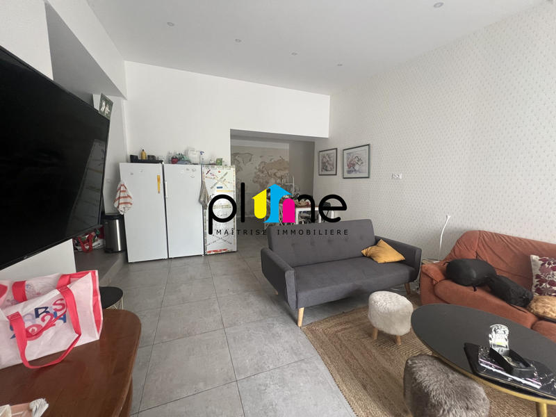 Appartement - 238 m² - 11 pièces