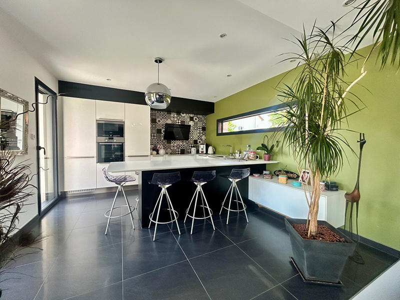 Maison - 130 m² - 5 pièces