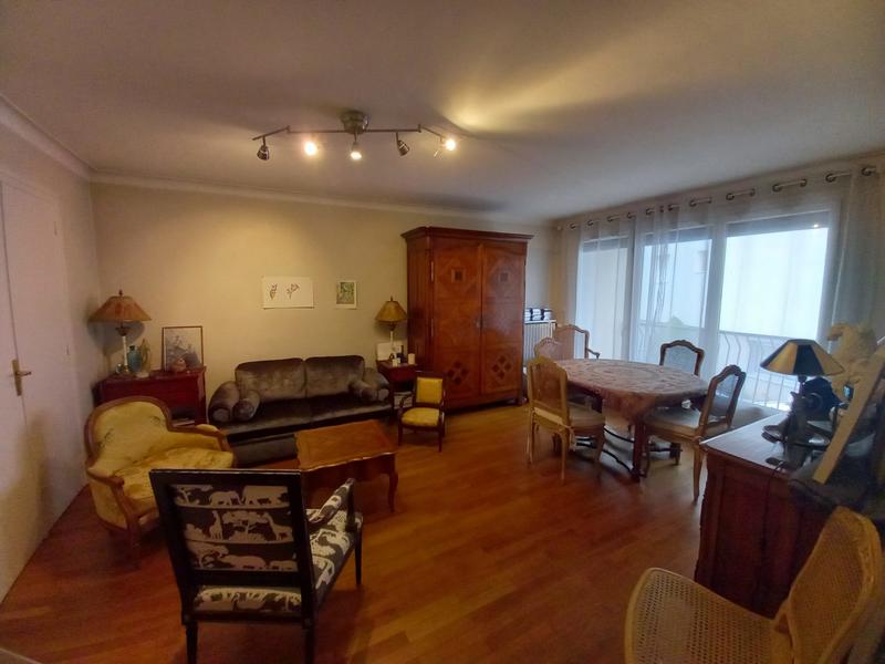 Appartement - 75 m² - 3 pièces