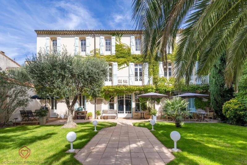 Propriété - 540 m² - 13 pièces