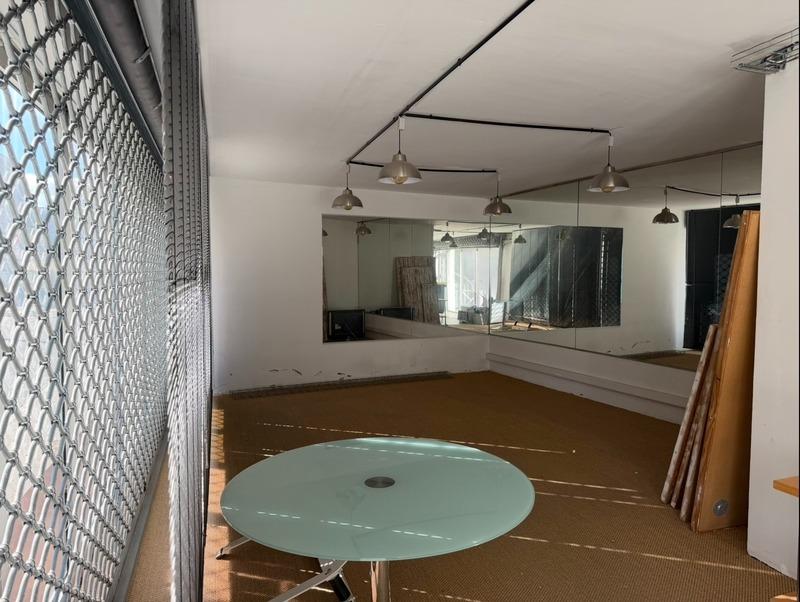 Local commercial - 187 m² - 3 pièces