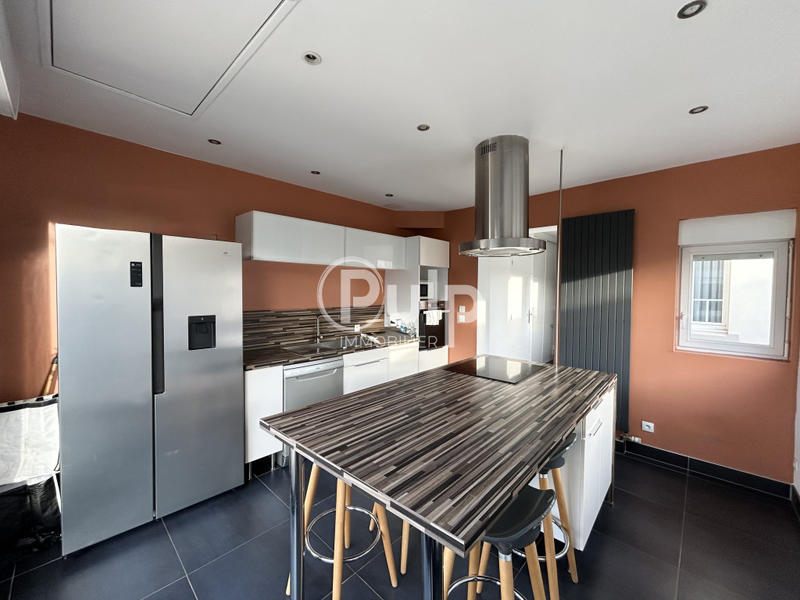Maison - 133 m² - 6 pièces