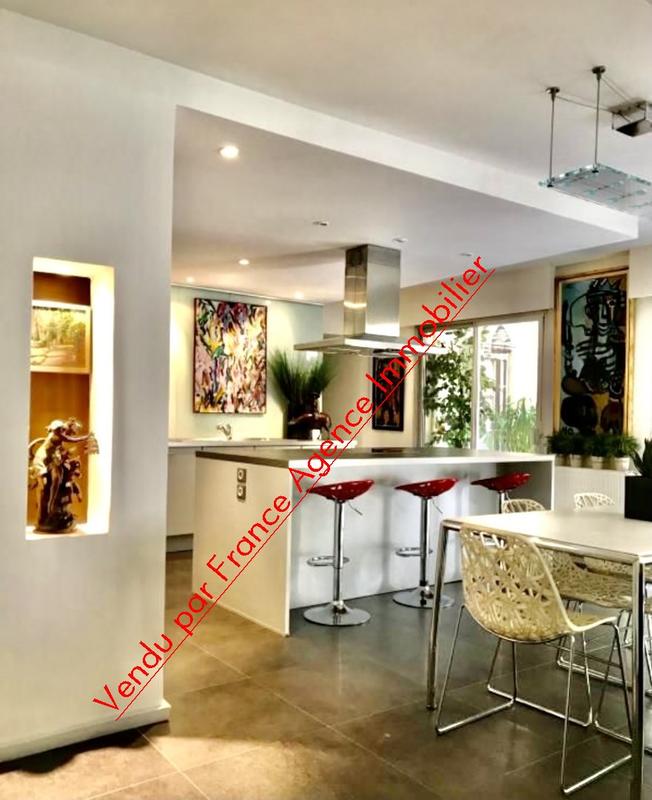 Appartement - 121 m² - 3 pièces