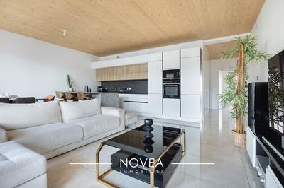 Appartement - 94 m² - 4 pièces