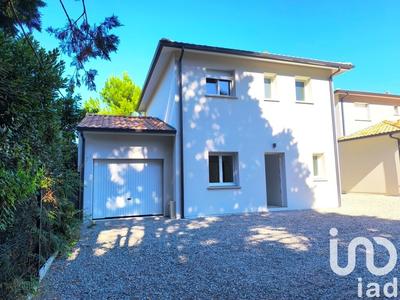 Maison - 104 m² - 5 pièces