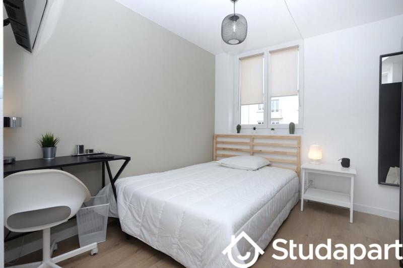 Chambre - 11 m² - 1 pièce