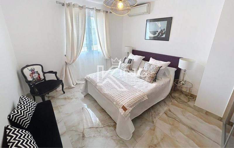 Villa - 220 m² - 7 pièces