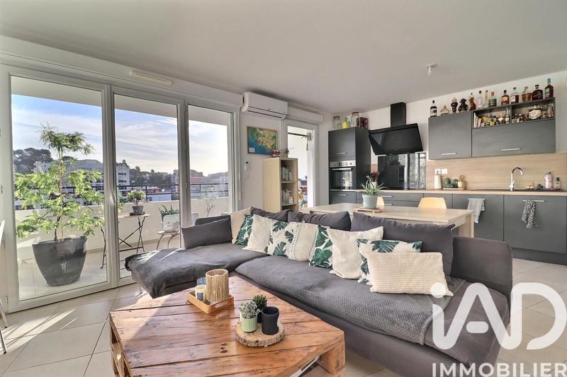 Appartement - 65 m² - 3 pièces