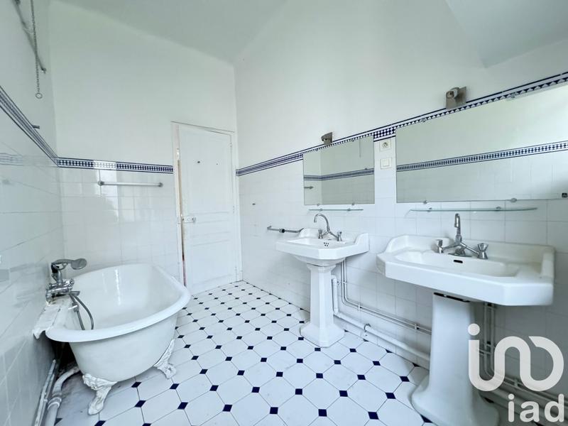 Maison - 163 m² - 8 pièces