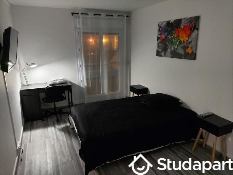 Chambre - 10 m² - 1 pièce