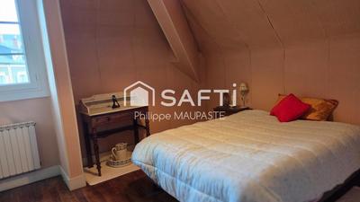 Maison de ville - 120 m² - 8 pièces