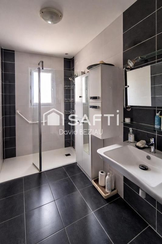 Maison - 90 m² - 5 pièces