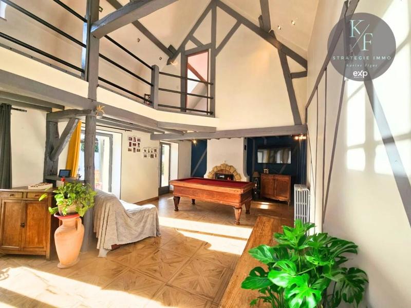 Maison - 206 m² - 5 pièces