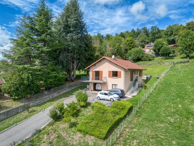 Maison - 92 m² - 5 pièces