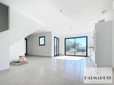 Maison - 83 m² - 4 pièces