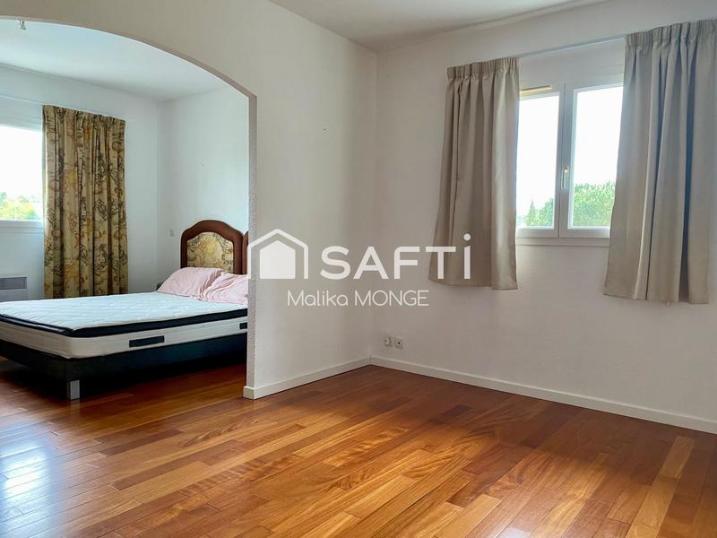 Maison - 208 m² - 6 pièces