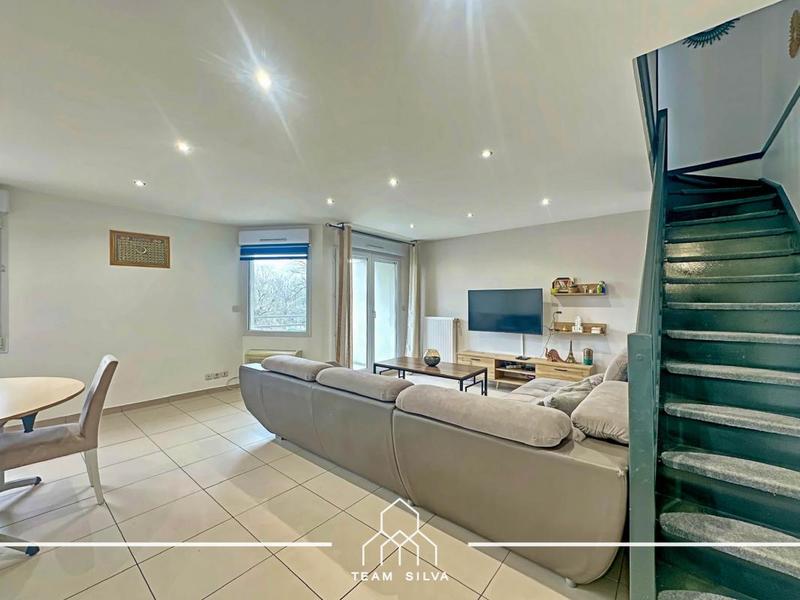 Appartement - 105 m² - 5 pièces