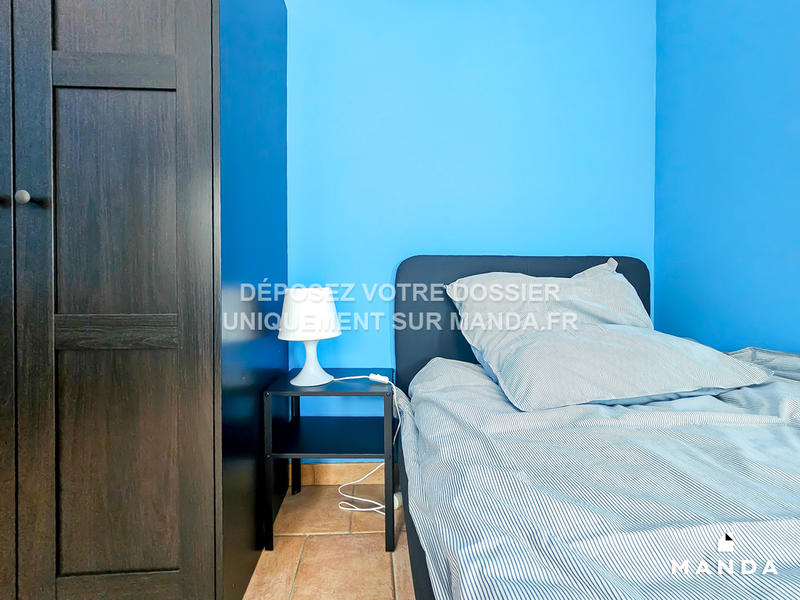 Chambre - 12 m² - 5 pièces