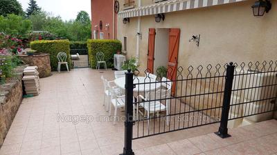 Maison - 200 m² - 8 pièces