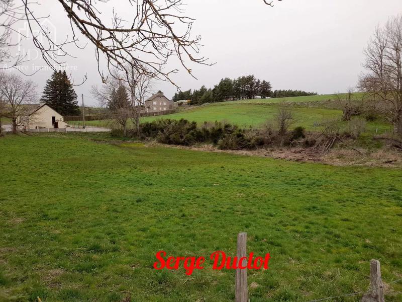 Terrain constructible - 1 460 m²