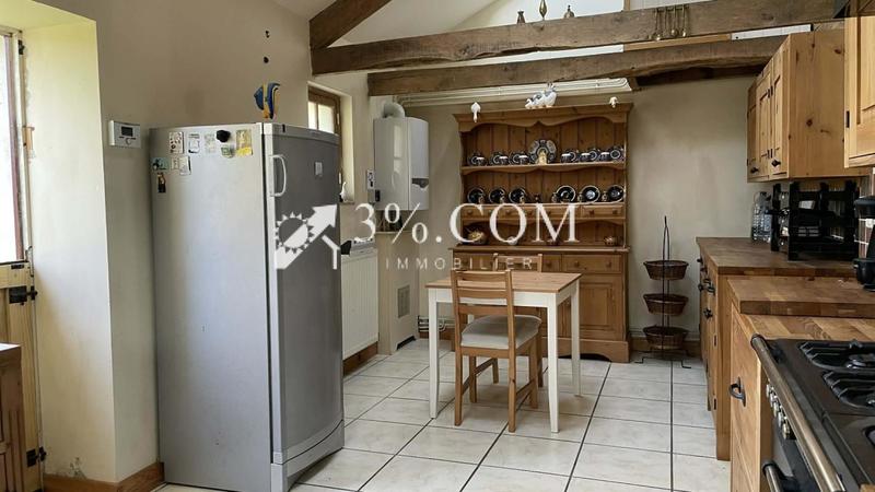 Maison en pierre - 202 m² - 9 pièces