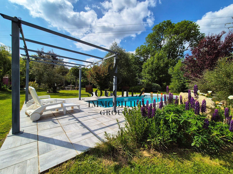 Maison - 137 m² - 6 pièces