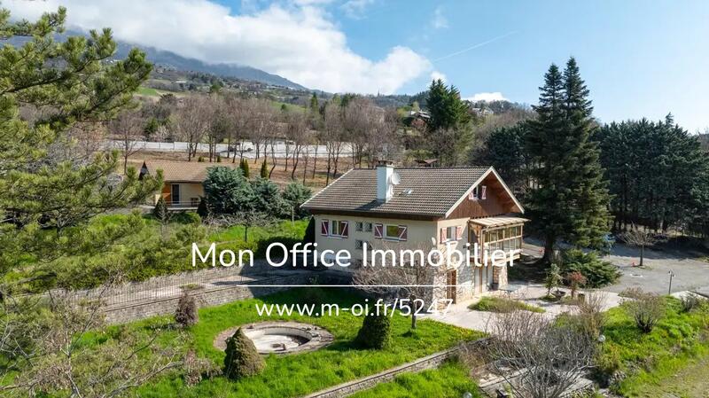 Maison - 200 m² - 6 pièces