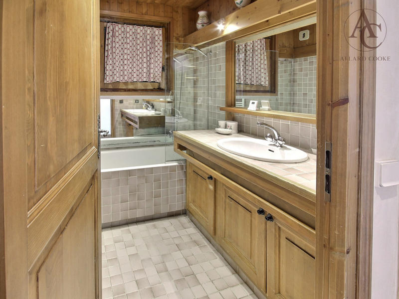 Appartement - 98 m² - 4 pièces