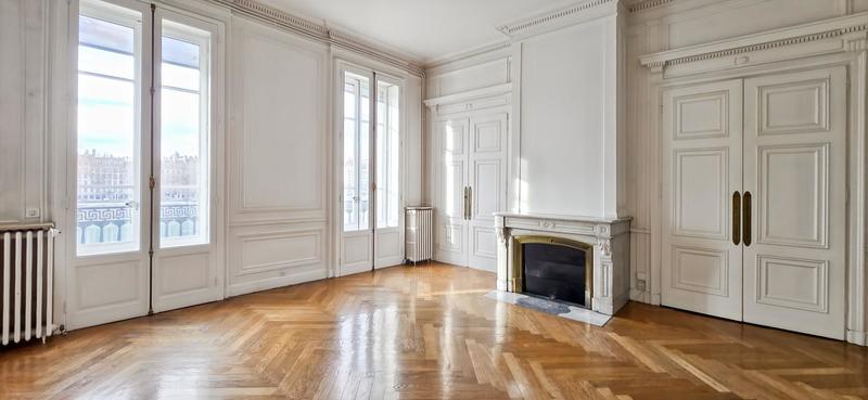 Appartement - 184 m² - 6 pièces