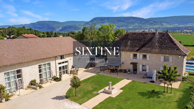 Maison ancienne - 692 m² - 16 pièces