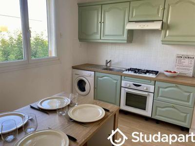 Chambre - 14 m² - 1 pièce