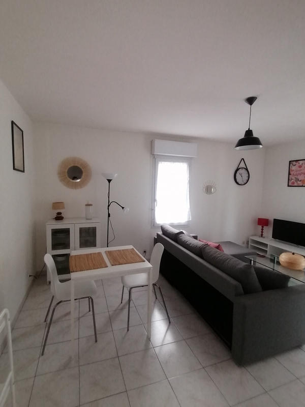 Studio - 28 m² - 1 pièce