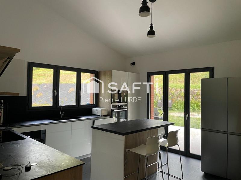 Maison - 165 m² - 7 pièces