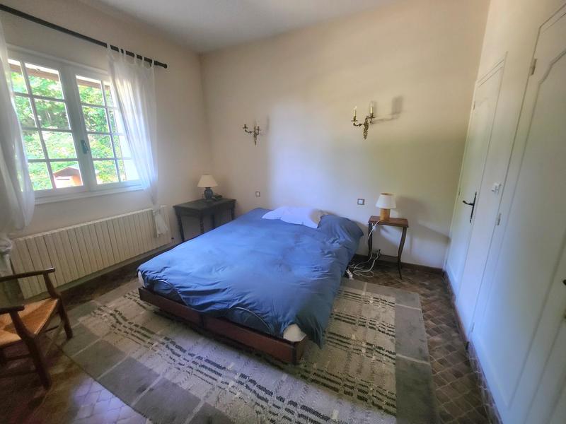 Maison - 230 m² - 10 pièces