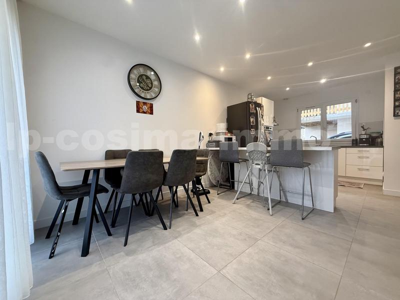 Maison - 98 m² - 4 pièces