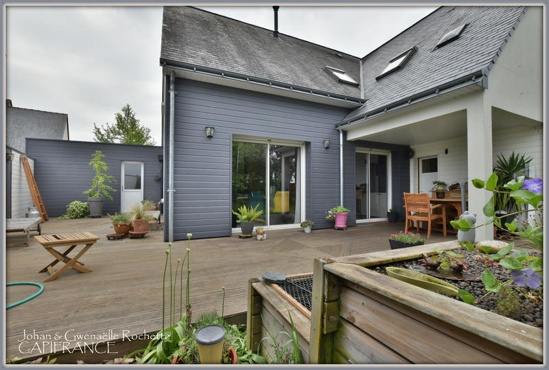 Maison - 140 m² - 8 pièces