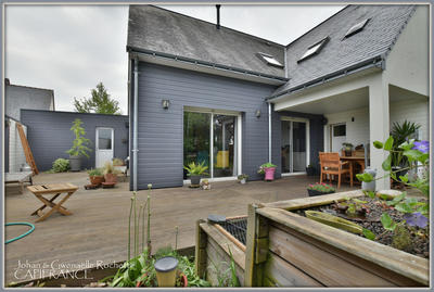 Maison - 140 m² - 8 pièces