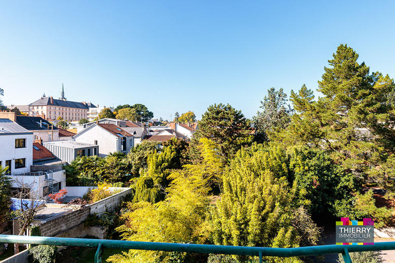 Appartement - 102 m² - 4 pièces